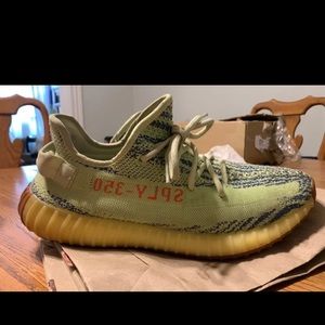 Yeezy 350 v2 frozen yellow size 11.5